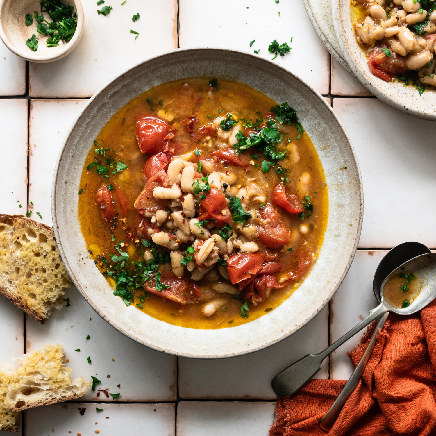 Brothy White Beans & Tomatoes