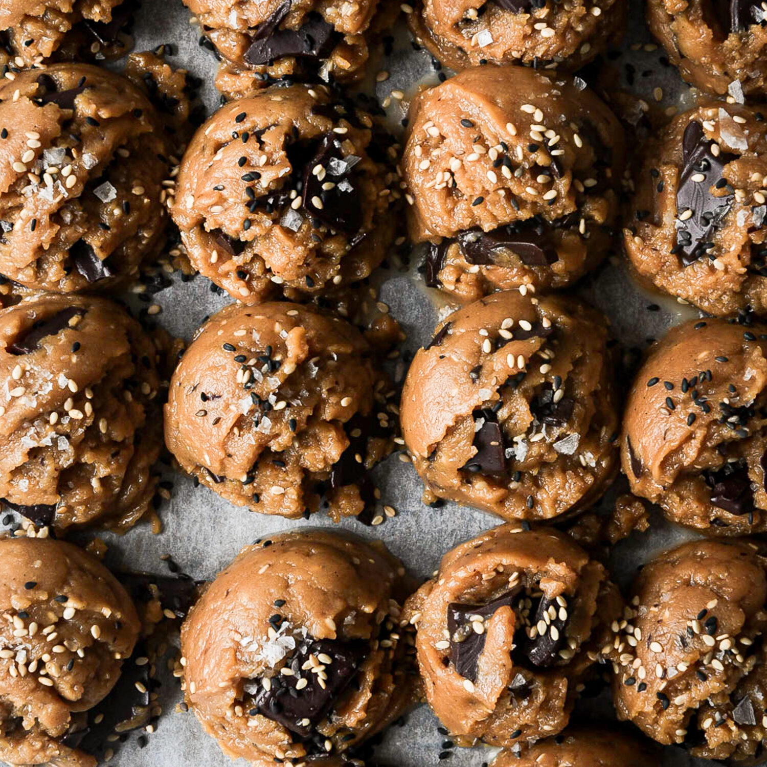 Chocolate sesame cookies