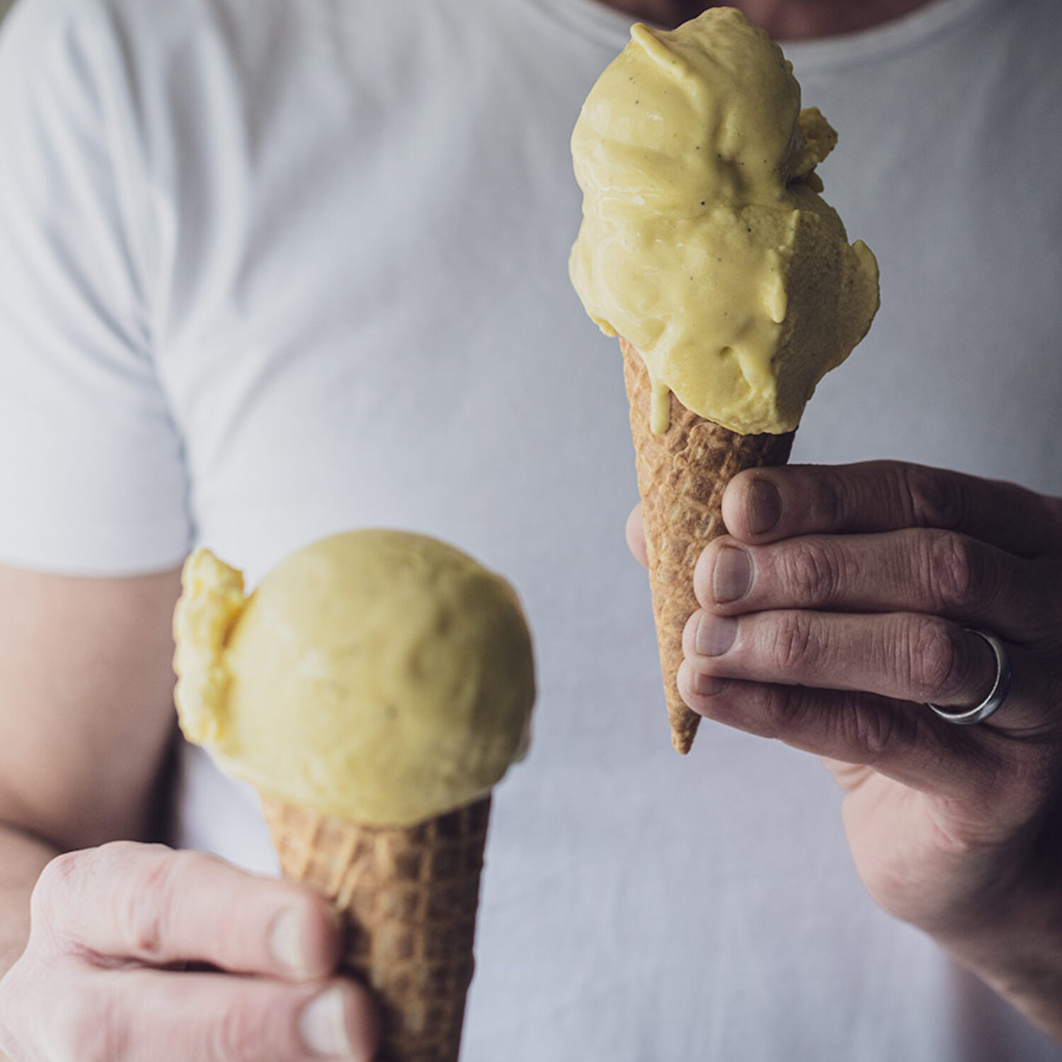 Frozen mango lassi